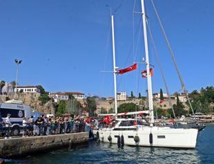 Couple goes for 5-year round-the-world tour