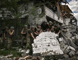 Zelensky hails EU backing as intense shelling hits Donbas