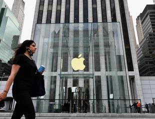 Apple workers vote to unionize at Maryland store