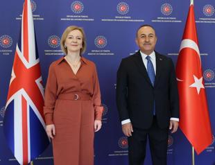 Türkiye continues efforts for export of Ukrainian grain: Turkish FM