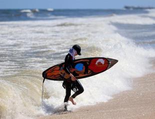 Gazans savor a cleaner sea
