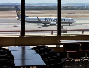 Leave time for disruptions, says Europe airports chief