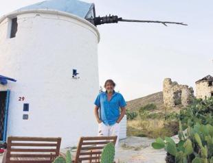 Famous Turkish actor moves into windmill