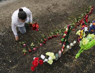 US opens probe after 51 migrants die in sweltering trailer