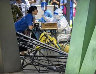Shanghai, Beijing order new round of mass COVID-19 testing