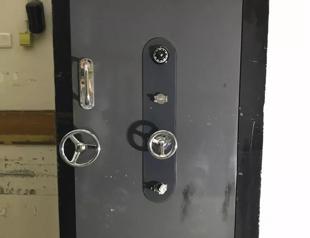 Restoration of bank building uncovers extraordinary measures taken