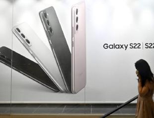 Samsung Electronics forecasts 11 pct rise in profits