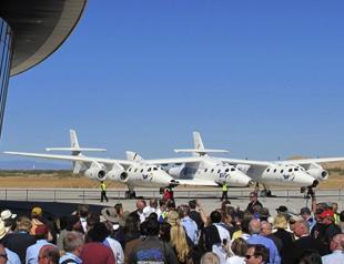 Virgin Galactic picks Boeing to build motherships