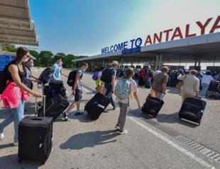Antalya Airport sets new record for daily flights