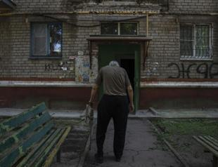 Some Ukrainians won’t flee areas caught in crosshairs of war