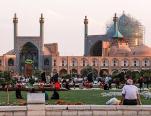 Iran’s UNESCO-listed Isfahan mosque damaged in restoration
