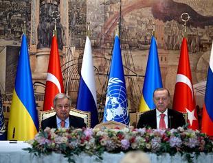 Historic deals for grain corridor signed in Istanbul