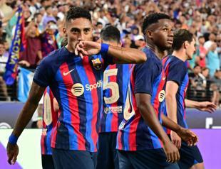 Barca and the woodwork defeat Real in Texas 'clasico'