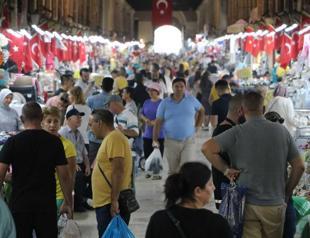 Türkiye eyes more foreign shoppers