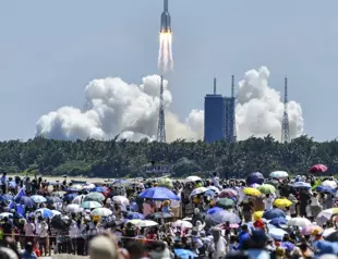 Chinese booster rocket makes uncontrolled return to Earth