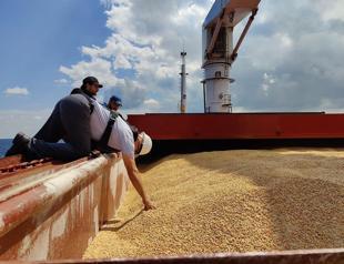 Inspection done, first grain ship bound for Lebanon