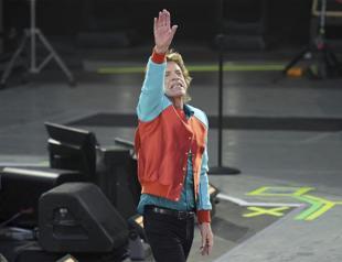 In Berlin, Rolling Stones end ’Sixty’ tour with tribute to Charlie Watts