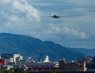 China extends threatening military exercises against Taiwan