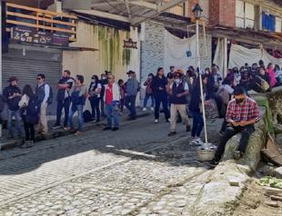 Tourists, locals irate over Machu Picchu snafu