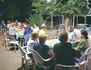 Woman opens coffee house only for females