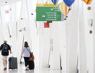 Unions push airlines to avoid stock buybacks