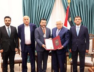 Palestinian president honors ICYF president