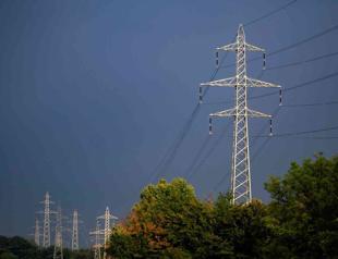 EU plans emergency action to halt energy price rise