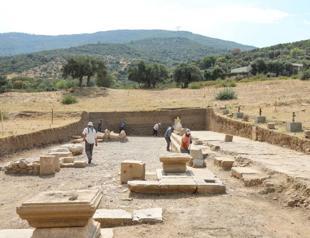 Amphorae and water jugs found in Metropolis for the first time