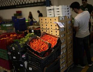 World food prices fall for fifth month in a row: UN