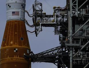 NASA Moon rocket ready for second attempt at liftoff