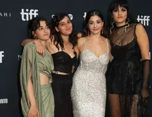 Toronto honors Queen Elizabeth as refugee drama opens film festival