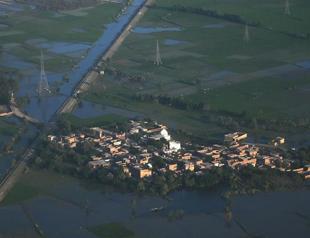 UN chief says world paying ’horrific price’ for fossil fuels folly