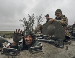 Ukraine recaptures more ground as Russia strikes back