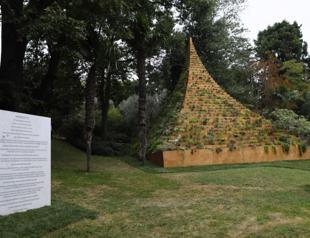 ‘The Living Pyramid’ at Sakıp Sabancı Museum