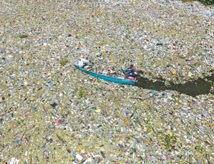 Plastic garbage covers Central American rivers, lakes
