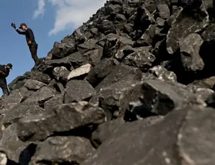 Fossil fuel reserves contain 3.5 tln tons of CO2: Database