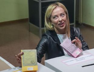 Italy voters shift sharply, reward Meloni’s far-right party