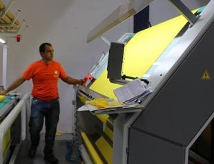 Manufacturing capacity utilization rises in September