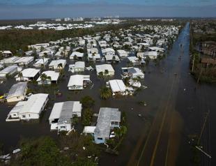 Hurricane Ian heads for Carolinas after pounding Florida