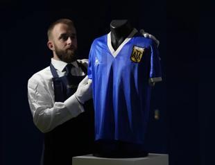 Maradona ‘Hand of God’ shirt to go on display during World Cup