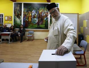 Bulgarians hold 4th election in 18 months amid turmoil