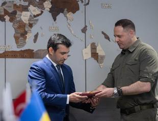 Zelensky’s office head visits Türkiye’s Baykar