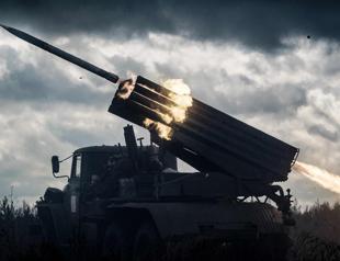 Putin signs annexation of Ukrainian regions as losses mount