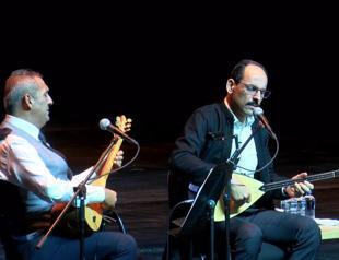 Kalın takes stage at folk music fest