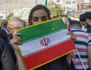 ‘Get lost’: Iran schoolgirls lead protests over Mahsa Amini death