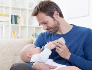 Men should get lactation leave: Expert