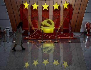 China censors rare anti-Xi protest ahead of Communist Party congress