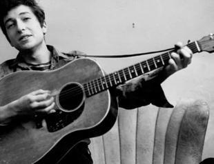 New glimpse into Bob Dylan book see artist riff on songwriting