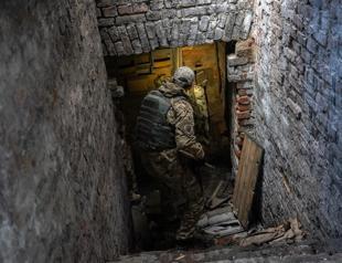 Residents urged to leave annexed region as Ukraine advances