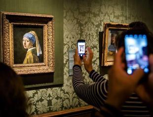 ‘Girl with a Pearl Earring’ targeted by climate activists